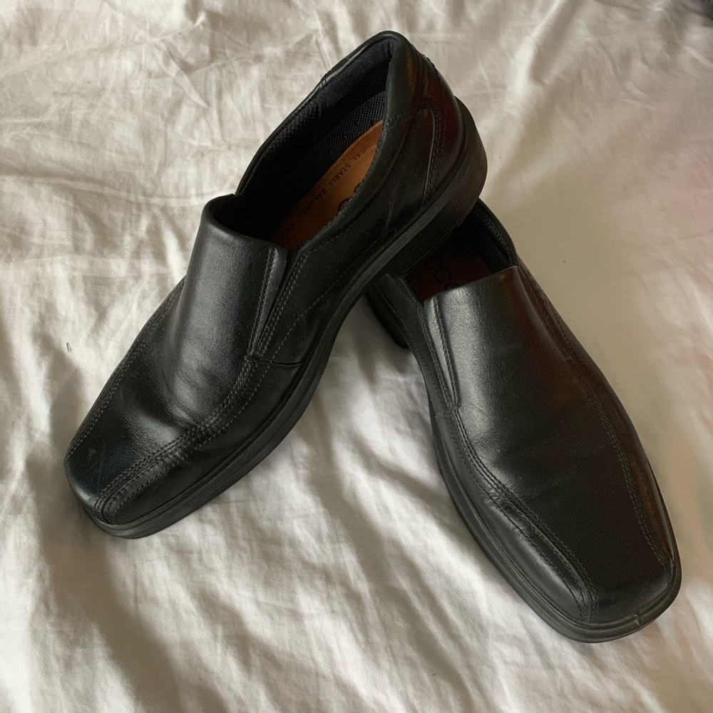 Men’s Ecco dress shoes